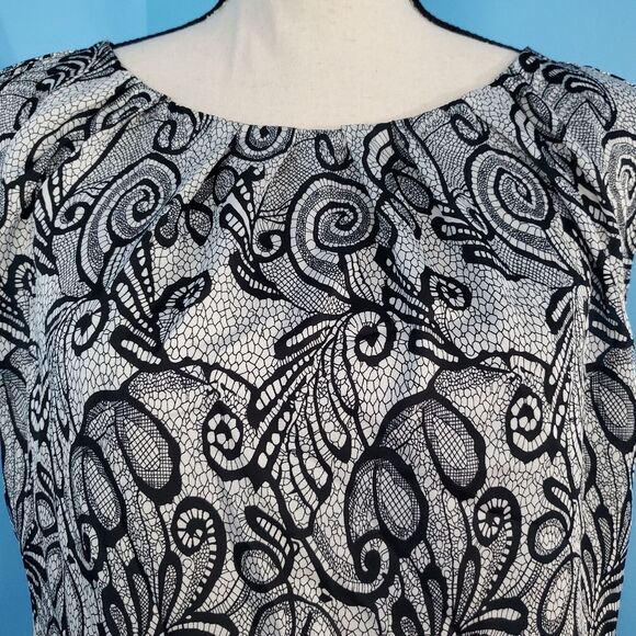 WORTHINGTON BLACK SILVER PLEATED NECK CAP SLEEVE BLOUSE SZ MP - Picture 2 of 6